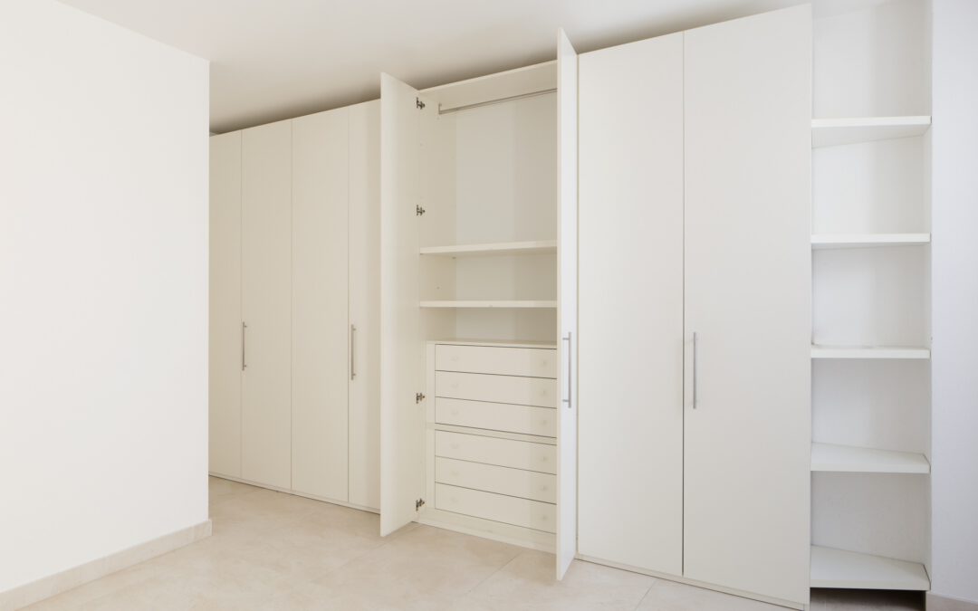 Jak dopasować wymiary szafy do swoich potrzeb?